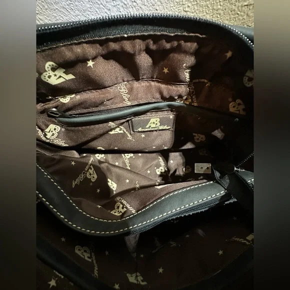 American Bling Studded Concealed Carry Shoulder Bag – Western Style - Picture 12 of 15